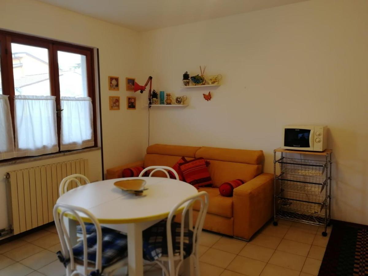 Appartement La Casa Dei Bebi à Carrare Extérieur photo